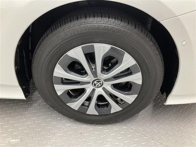 プリウス Ａプレミアム　革シート　フルセグ　メモリーナビ　ＤＶＤ再生　ミュージックプレイヤー接続可　バックカメラ　衝突被害軽減システム　ＥＴＣ　ドラレコ　ＬＥＤヘッドランプ（33枚目）