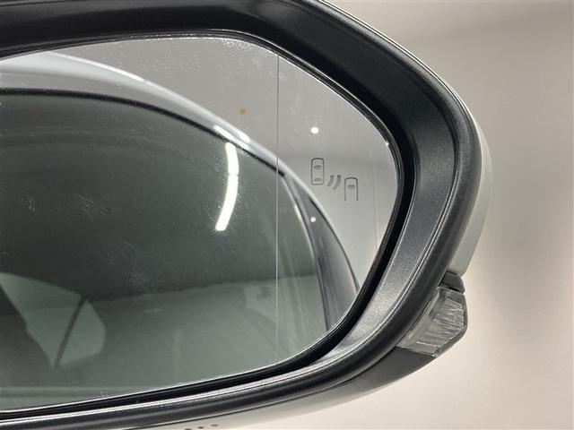 カムリ ＷＳレザーパッケージ　革シート　ＤＶＤ再生　ミュージックプレイヤー接続可　バックカメラ　衝突被害軽減システム　ＥＴＣ　ＬＥＤヘッドランプ（4枚目）