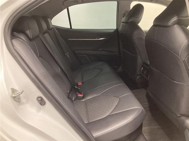 カムリ ＷＳレザーパッケージ　革シート　ＤＶＤ再生　ミュージックプレイヤー接続可　バックカメラ　衝突被害軽減システム　ＥＴＣ　ＬＥＤヘッドランプ（10枚目）