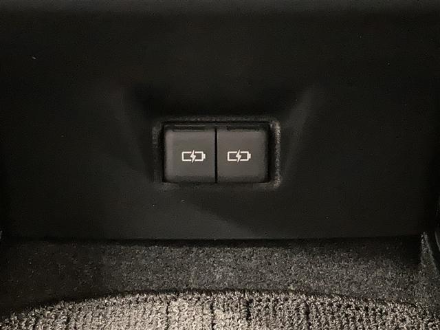 カムリ ＷＳレザーパッケージ　革シート　ＤＶＤ再生　ミュージックプレイヤー接続可　バックカメラ　衝突被害軽減システム　ＥＴＣ　ＬＥＤヘッドランプ（28枚目）