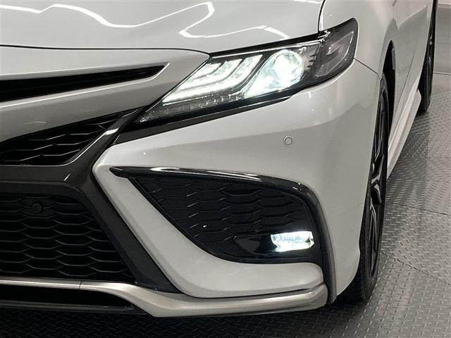 カムリ ＷＳレザーパッケージ　革シート　ＤＶＤ再生　ミュージックプレイヤー接続可　バックカメラ　衝突被害軽減システム　ＥＴＣ　ＬＥＤヘッドランプ（30枚目）