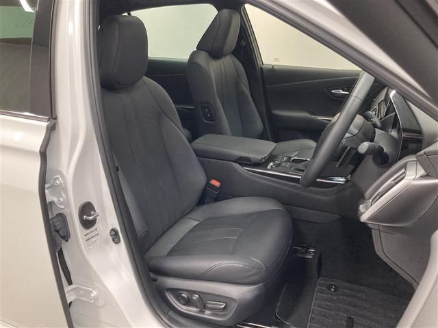 クラウンハイブリッド ＲＳアドバンス　革シート　サンルーフ　ＤＶＤ再生　ミュージックプレイヤー接続可　バックカメラ　衝突被害軽減システム　ＥＴＣ　ＬＥＤヘッドランプ（12枚目）