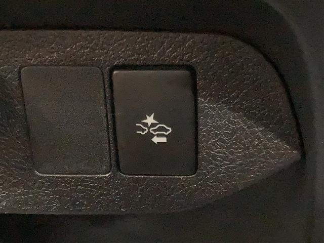 ヴィッツ ハイブリッドＵ　フルセグ　メモリーナビ　ＤＶＤ再生　ミュージックプレイヤー接続可　バックカメラ　衝突被害軽減システム　ＥＴＣ（23枚目）