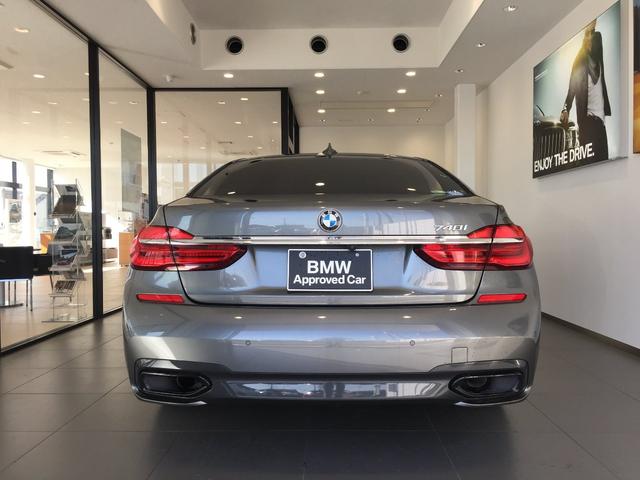 740i Mスポーツ マゼラングレー ブラックレザーシート ガラスサンルーフ ディスプレイキー ヘッドアップディスプレイ 20インチアルミホイール ソフトクローズドア フルセグTV アクティブクルーズコントロール(10枚目)