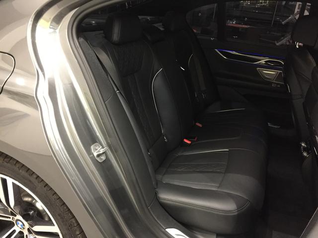740i Mスポーツ マゼラングレー ブラックレザーシート ガラスサンルーフ ディスプレイキー ヘッドアップディスプレイ 20インチアルミホイール ソフトクローズドア フルセグTV アクティブクルーズコントロール(80枚目)