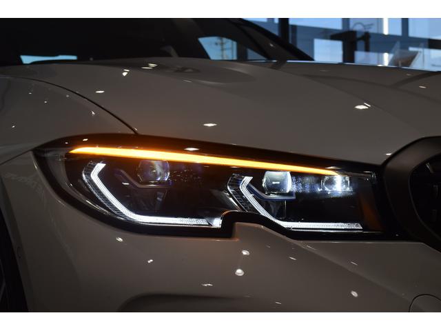 M340i xDrive ブラックレザーシート メモリー付きパワーシート パーキングサポートプラス 全周囲カメラ ステアリングサポート付きACC 前後PDC リバースアシスト 純正19インチアルミホイール ハーマンカードン(62枚目)