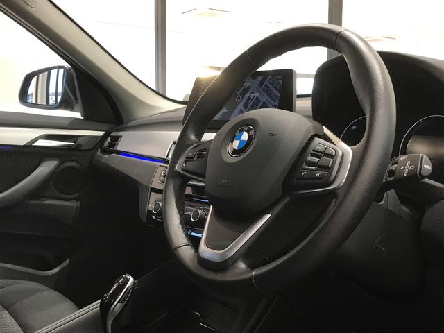 xDrive 18d 弊社社用車 後期モデル 電動シート LEDヘッドライト純正17インチアルミホイール 電動リアゲート 衝突被害軽減ブレーキ 純正タッチ式ナビ 左右2本出しマフラー バックカメラ 前後コーナーセンサー(15枚目)