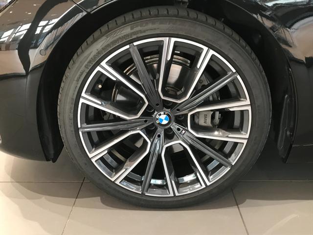 740i Mスポーツ ブラックレザーシート ワンオーナー ガラスサンルーフ BMWレーザーライト 全周囲カメラ ハーマンカードンスピーカー アクティブクルーズコントロール フルセグTV(42枚目)