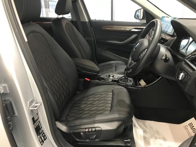 xDrive 18d xライン ハーフレザーシート LEDヘッドライト 電動テールゲート アンビエントライト 18インチアルミホイール タッチ式HDDナビゲーション 衝突被害軽減ブレーキ メモリー機能付き電動シート(12枚目)