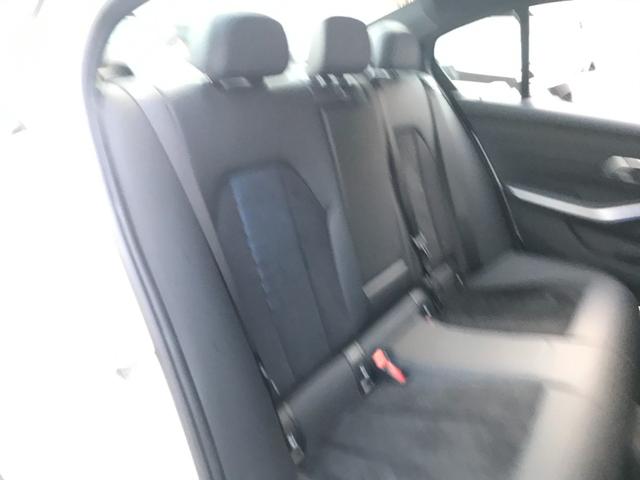 320d xDrive Mスポーツ ワンオーナー 認定中古車保証 バックカメラ 前後コーナーセンサー アクティブクルーズコントロール 衝突被害軽減ブレーキ LEDヘッドライト スマートキー 純正HDDナビ 純正18インチアルミホイール(53枚目)