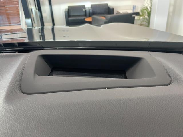 ミッドナイトエディション アンビエントライト 自社下取車 専用20インチアルミホイール コニャックレザーシート 全周囲カメラ 純正HDDナビ アクティブクルーズコントロール フルセグ地デジ 衝突被害軽減ブレーキ(23枚目)
