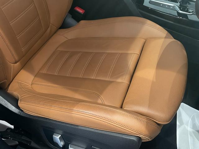 ミッドナイトエディション アンビエントライト 自社下取車 専用20インチアルミホイール コニャックレザーシート 全周囲カメラ 純正HDDナビ アクティブクルーズコントロール フルセグ地デジ 衝突被害軽減ブレーキ(47枚目)