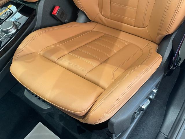 ミッドナイトエディション アンビエントライト 自社下取車 専用20インチアルミホイール コニャックレザーシート 全周囲カメラ 純正HDDナビ アクティブクルーズコントロール フルセグ地デジ 衝突被害軽減ブレーキ(50枚目)