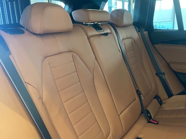 ミッドナイトエディション アンビエントライト 自社下取車 専用20インチアルミホイール コニャックレザーシート 全周囲カメラ 純正HDDナビ アクティブクルーズコントロール フルセグ地デジ 衝突被害軽減ブレーキ(54枚目)