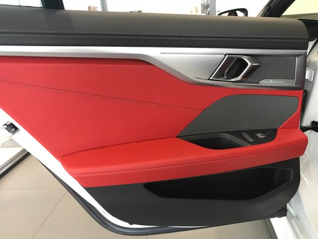 840d xDrive グランクーペ Mスポーツ フィオナレッドレザーシート サンルーフ レーザーライト ベンチレーションシート 電動リアゲート ヘッドアップディスプレイ 純正20インチAW クリスタルシフトノブ ハーマンカードン ワイヤレス充電(58枚目)