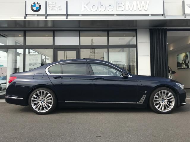 740eアイパフォーマンス エクセレンス HDDナビゲーション BMWレーザーライト 電動トランク アクティブクルーズコントロール インテリジェントセーフティー サンルーフ ヘッドアップディスプレイ 純正20インチアロイホイール ETC(7枚目)