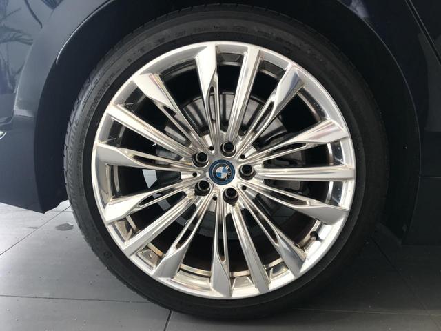 740eアイパフォーマンス エクセレンス HDDナビゲーション BMWレーザーライト 電動トランク アクティブクルーズコントロール インテリジェントセーフティー サンルーフ ヘッドアップディスプレイ 純正20インチアロイホイール ETC(39枚目)