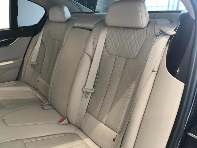 740eアイパフォーマンス エクセレンス HDDナビゲーション BMWレーザーライト 電動トランク アクティブクルーズコントロール インテリジェントセーフティー サンルーフ ヘッドアップディスプレイ 純正20インチアロイホイール ETC(50枚目)