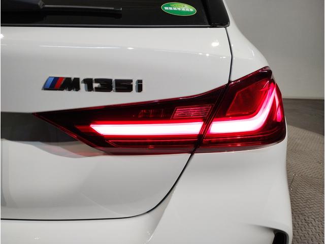 Ｍ１３５ｉ　ｘＤｒｉｖｅ　ワンオーナ　ＡＣＣ　電動シート　ＬＥＤライト　純正１８ＡＷ　コンフォートアクセス　シートヒーター　バックカメラ　純正ナビゲーション　地デジチューナー　パドルシフト　Ｂｌｕｅｔｏｏｔｈ　ＥＴＣ(71枚目)