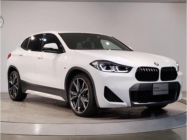 Ｘ２ ｘＤｒｉｖｅ２０ｄＭスポーツＸＥＤジョイ＋ハイライＰ　ブラックレザーシート　シートヒーター　電動パワーシート　２０インチアルミホイール　ヘッドアップディスプレイ　アクティブクルーズコントロール　バックカメラ　前後障害物センサー　アンビエントライト　ＥＴＣ（6枚目）