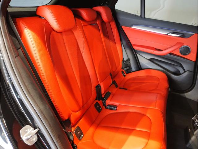 Ｘ２ Ｍ３５ｉ　マグマレッドレザー　セレクトパッケージ　純正２０インチアルミホイール　パノラマ　シートヒーター　アクティブクルーズコントロール　ヘッドアップディスプレイ　前後障害物センサー　衝突被害軽減ブレーキ（13枚目）