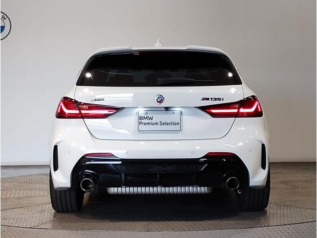 １シリーズ Ｍ１３５ｉ　ｘＤｒｉｖｅ　デビューパッケージ　アルカンターラコンビシート　アクティブクルーズコントロール　パドルシフト　Ｍシートベルト　バックカメラ　前後障害物センサー　ワイヤレス充電　アダプティブＭサス　電動リアゲート（9枚目）