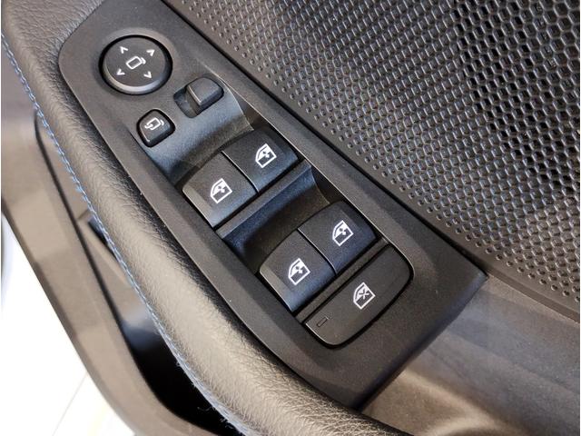 １シリーズ Ｍ１３５ｉ　ｘＤｒｉｖｅ　デビューパッケージ　アルカンターラコンビシート　アクティブクルーズコントロール　パドルシフト　Ｍシートベルト　バックカメラ　前後障害物センサー　ワイヤレス充電　アダプティブＭサス　電動リアゲート（57枚目）