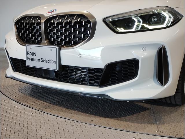 １シリーズ Ｍ１３５ｉ　ｘＤｒｉｖｅ　デビューパッケージ　アルカンターラコンビシート　アクティブクルーズコントロール　パドルシフト　Ｍシートベルト　バックカメラ　前後障害物センサー　ワイヤレス充電　アダプティブＭサス　電動リアゲート（67枚目）