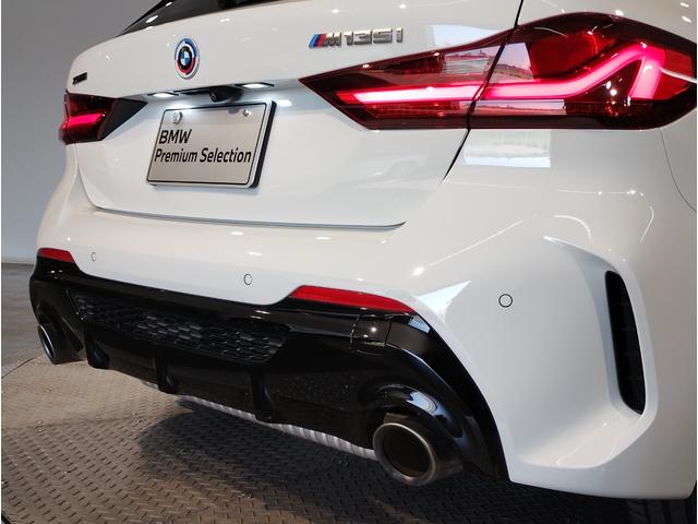 １シリーズ Ｍ１３５ｉ　ｘＤｒｉｖｅ　デビューパッケージ　アルカンターラコンビシート　アクティブクルーズコントロール　パドルシフト　Ｍシートベルト　バックカメラ　前後障害物センサー　ワイヤレス充電　アダプティブＭサス　電動リアゲート（68枚目）