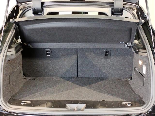 防犯のためにリアガラスにフィルムを施工することも可能で御座います。金額につきましてはお気軽にお問い合わせくださいませ。