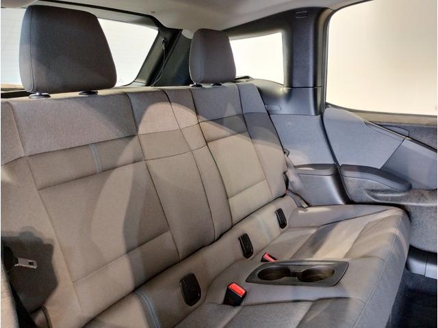 後部座席にはＩＳＯＦＩＸが搭載されております。対象のチャイルドシートを簡単に取り付け可能です。