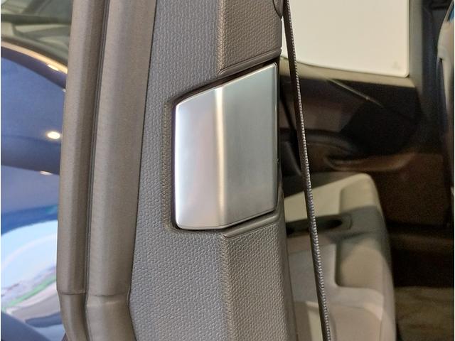 車の乗り降りの際に必ず触るドアハンドルです。使用感が気になる方はお気軽にお申し付けくださいませ。