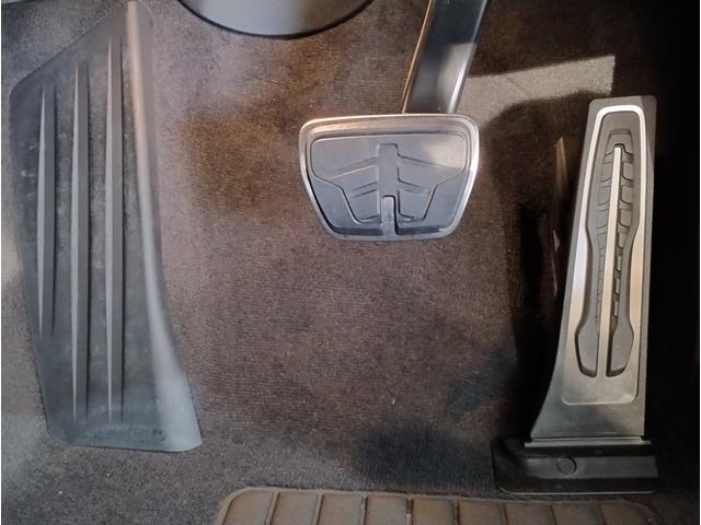 ３シリーズ ３２０ｄｘＤｒｉｖｅツーリングＭスポーツハイラインＰ　後期型　ブラックレザーシート　パーキングアシストプラス　アラウンドビューモニター　コンフォートパッケージ　シートヒーター　パワーシート　電動リアゲート　１８インチアルミホイール　ワンオーナー（20枚目）