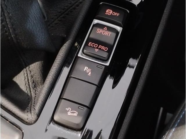 【走行モード】（ＥＣＯ　ＰＲＯ）エンジンレスポンスやシフトプログラムを最適化します。（ＣＯＭＦＯＲＴ）バランスの取れた走行モード。（ＳＲＯＲＴ）回転数を上げ、スポーティーな走りをお楽しみいただけます。