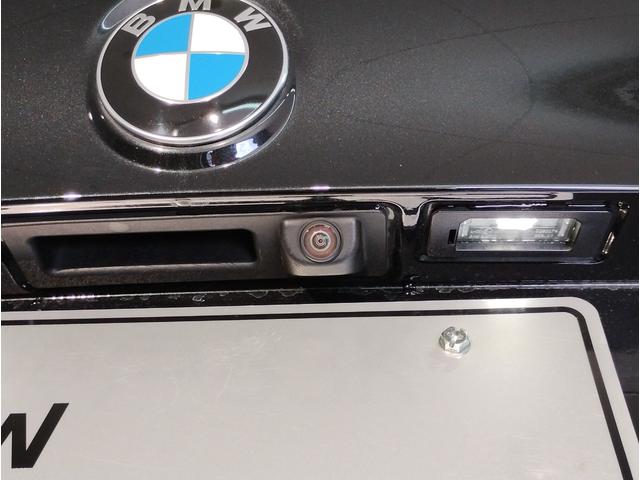 防犯のためにリアガラスにフィルムを施工することも可能で御座います。金額につきましてはお気軽にお問い合わせくださいませ。