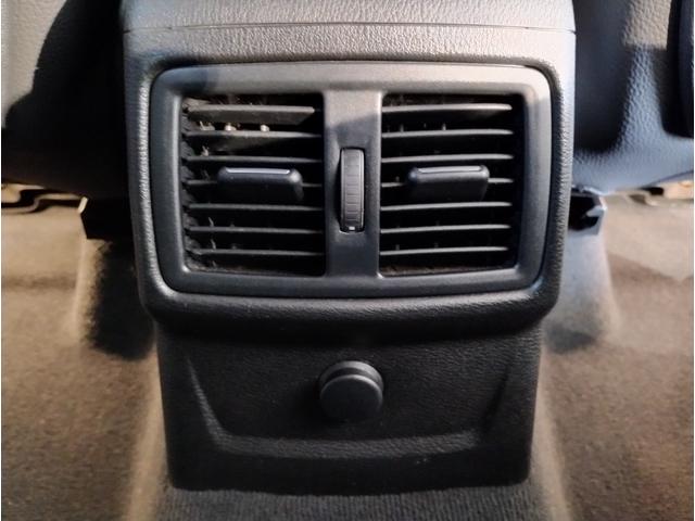 後部座席にはＩＳＯＦＩＸが搭載されております。対象のチャイルドシートを簡単に取り付け可能です。