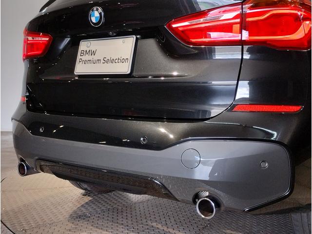 ＢＭＷのテールランプはプレスラインへと続く形状のため、統一感のある綺麗なラインを演出しております。