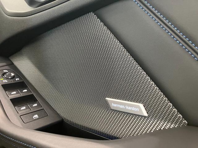 1シリーズ M135 xDrive 弊社元デモカーアルカンタラ/ヴェガンザコンビネーション ハーマンカードンスピーカー 19インチアルミホイール 電動リアゲート Mステッチシートベルト アクティブクルーズコントロール(24枚目)