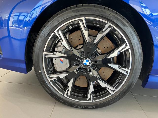 1シリーズ M135 xDrive 弊社元デモカーアルカンタラ/ヴェガンザコンビネーション ハーマンカードンスピーカー 19インチアルミホイール 電動リアゲート Mステッチシートベルト アクティブクルーズコントロール(42枚目)