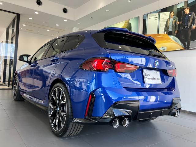 1シリーズ M135 xDrive 弊社元デモカーアルカンタラ/ヴェガンザコンビネーション ハーマンカードンスピーカー 19インチアルミホイール 電動リアゲート Mステッチシートベルト アクティブクルーズコントロール(73枚目)