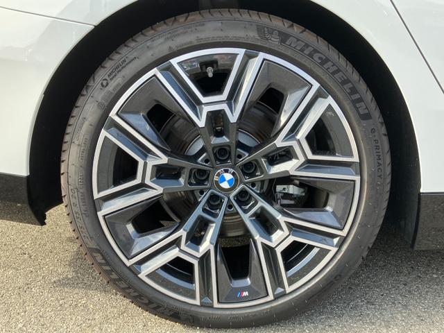 5シリーズ 523d xDriveツーリング Mスポーツ 弊社デモレンタ 黒革 クリスタルシフト コンフォートドライビングPKG 20AW アクティブステアリング アダプティブサスペンション ACC ドライビングアシスト ヘッドアップディスプレイ(40枚目)