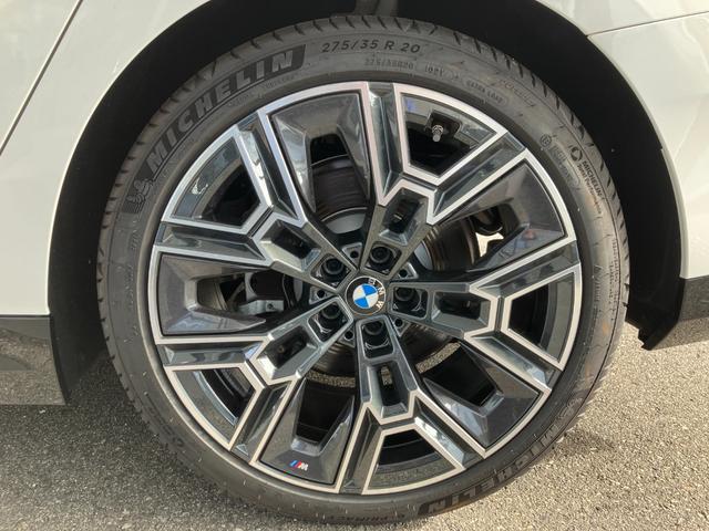 5シリーズ 523d xDriveツーリング Mスポーツ 弊社デモレンタ 黒革 クリスタルシフト コンフォートドライビングPKG 20AW アクティブステアリング アダプティブサスペンション ACC ドライビングアシスト ヘッドアップディスプレイ(41枚目)