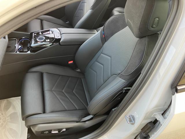 5シリーズ 523d xDriveツーリング Mスポーツ 弊社デモレンタ 黒革 クリスタルシフト コンフォートドライビングPKG 20AW アクティブステアリング アダプティブサスペンション ACC ドライビングアシスト ヘッドアップディスプレイ(49枚目)