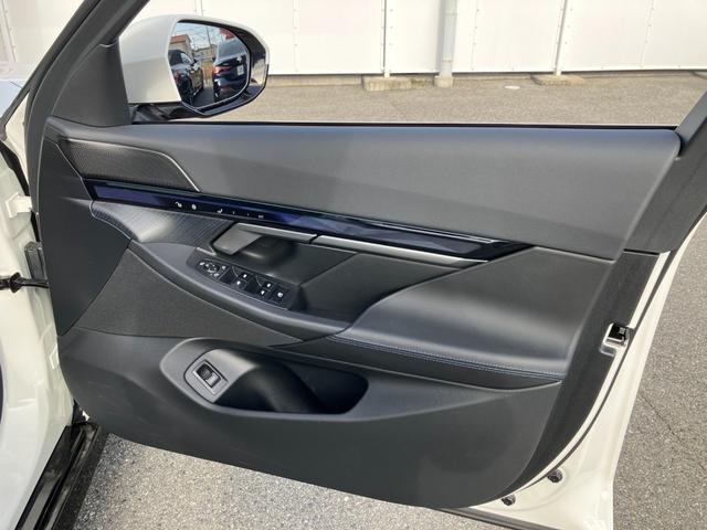 5シリーズ 523d xDriveツーリング Mスポーツ 弊社デモレンタ 黒革 クリスタルシフト コンフォートドライビングPKG 20AW アクティブステアリング アダプティブサスペンション ACC ドライビングアシスト ヘッドアップディスプレイ(55枚目)