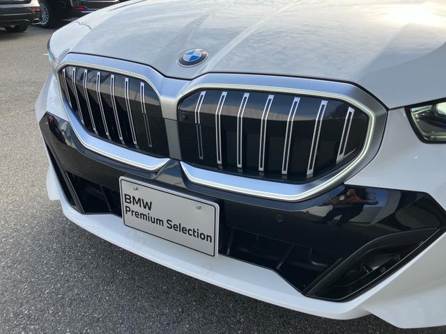 5シリーズ 523d xDriveツーリング Mスポーツ 弊社デモレンタ 黒革 クリスタルシフト コンフォートドライビングPKG 20AW アクティブステアリング アダプティブサスペンション ACC ドライビングアシスト ヘッドアップディスプレイ(74枚目)