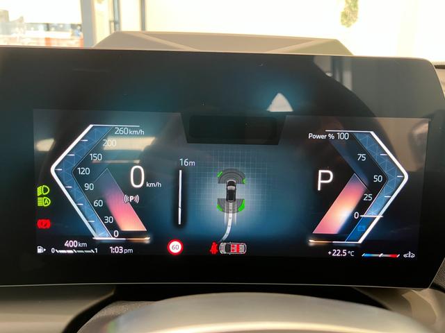 『運転』に対するＢＭＷのこだわりはメーターパネルにも表れております。視野性の良いメーターパネルは疲労感の軽減と、運転の楽しさをもたらしてくれます。