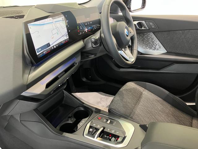 路面の状況やタイヤの状況を、車のハンドルやシートを通じて感じ取ることが出来ます。車の状況を感じることで安全に最適な運転が可能です