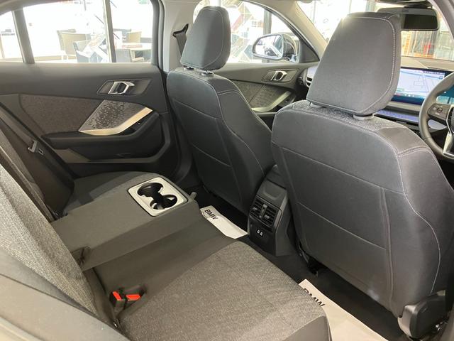 使用感や、においなど気になる点など御座いましたら何なりとお申し付けくださいませ。拡大したお写真をお送りすることも可能で御座います。