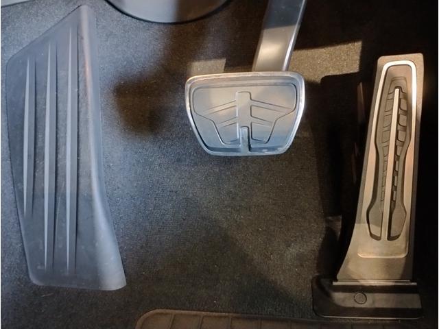 3シリーズ 318i Mスポーツ 弊社デモレンタ ブラックレザーシート 19インチアロイホイール ブラックキドニーグリル シートヒーター アクティブクルーズコントロール ヘッドアップディスプレイ 後退アシスト パーキングアシスト(20枚目)