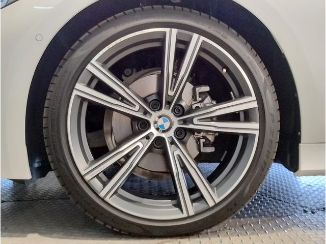3シリーズ 318i Mスポーツ 弊社デモレンタ ブラックレザーシート 19インチアロイホイール ブラックキドニーグリル シートヒーター アクティブクルーズコントロール ヘッドアップディスプレイ 後退アシスト パーキングアシスト(39枚目)